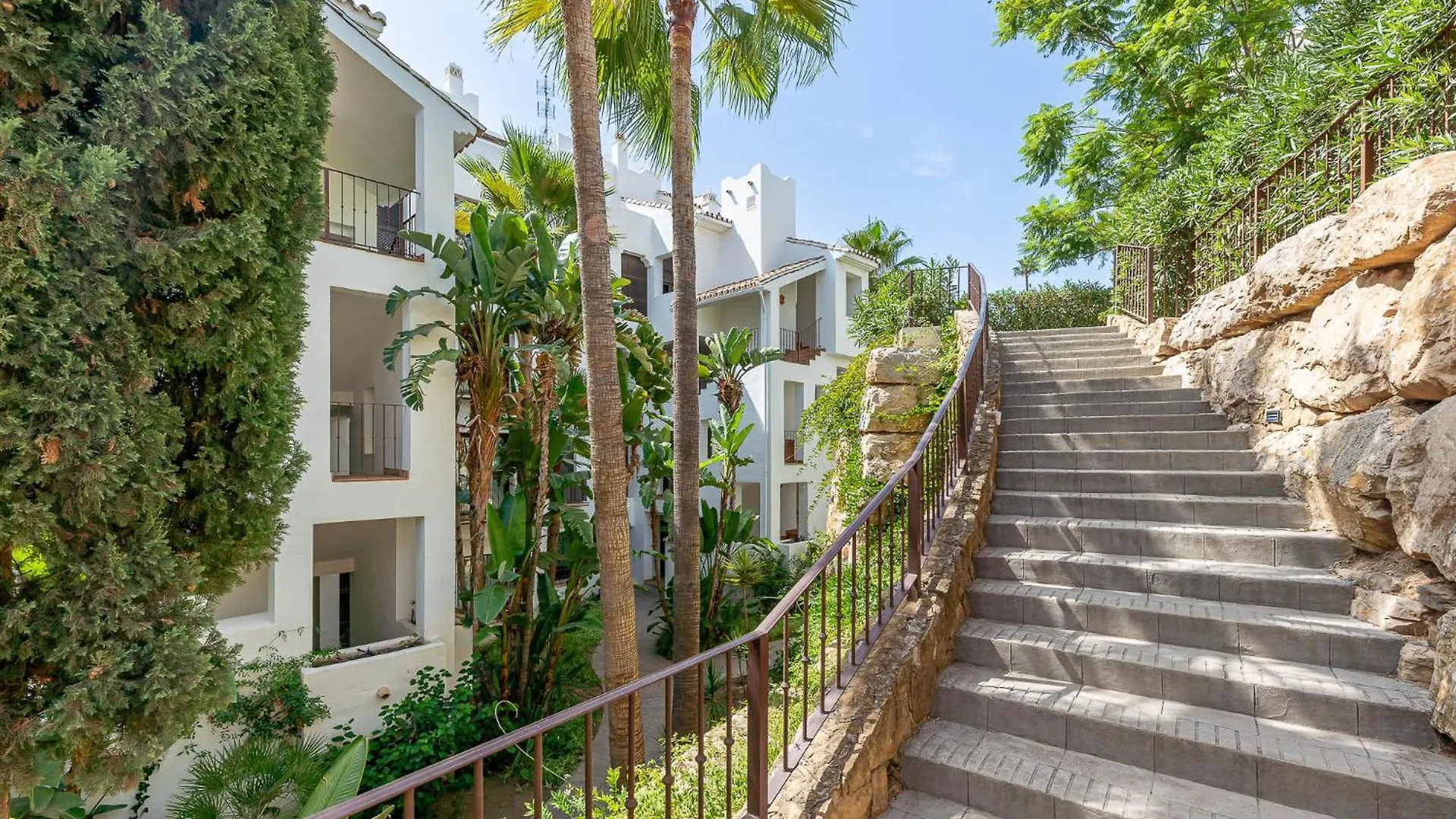 Beautiful Two-Bed Apartment Mijas Golf Humera Spain