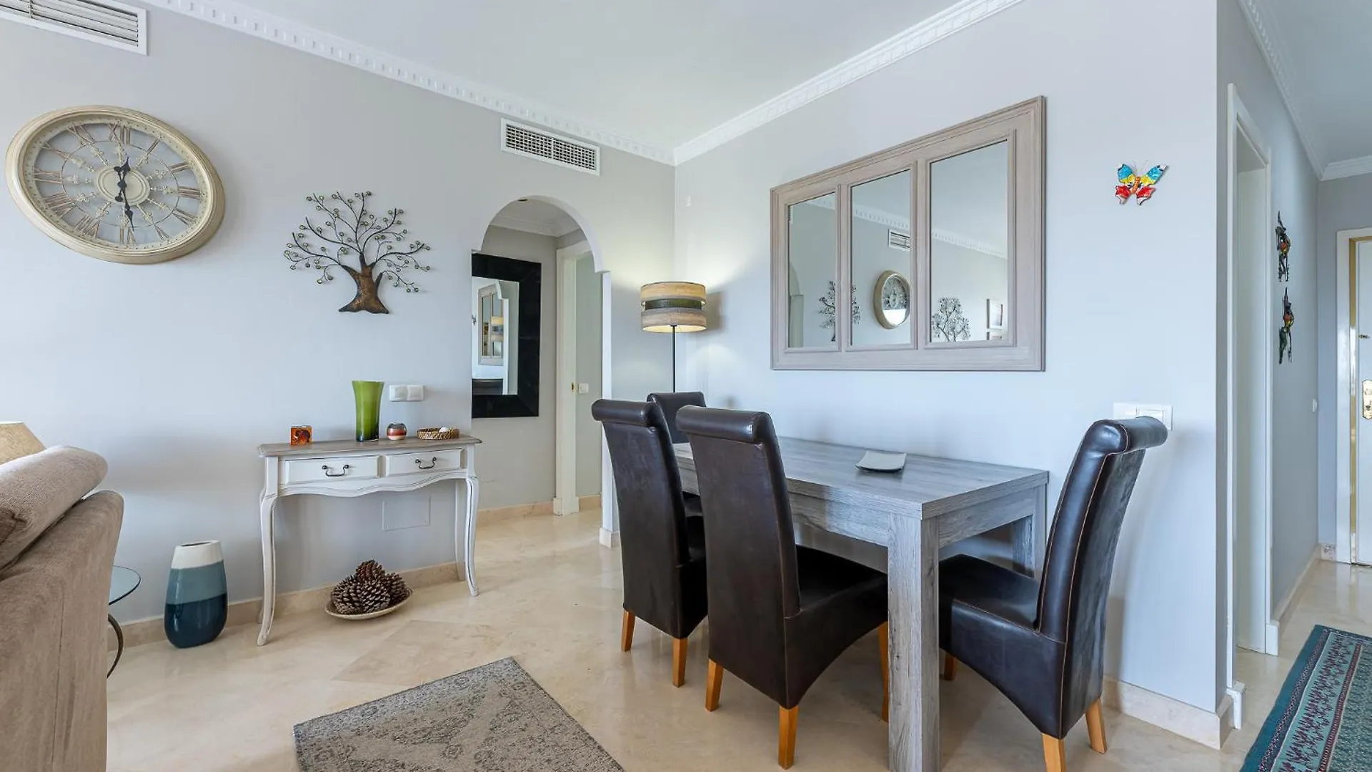 Beautiful Two-Bed Apartment Mijas Golf Humera