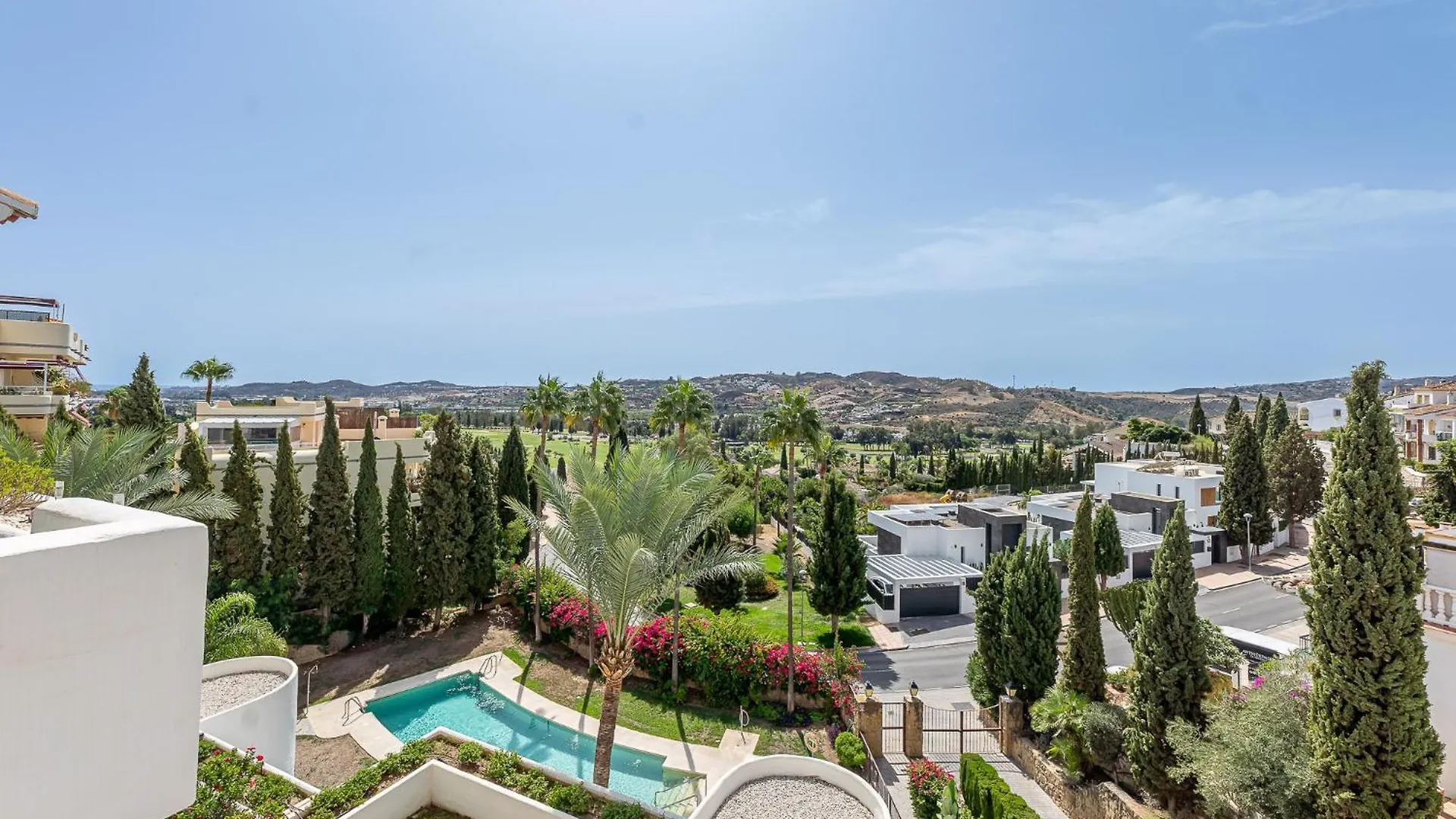 Beautiful Two-Bed Apartment Mijas Golf contacts