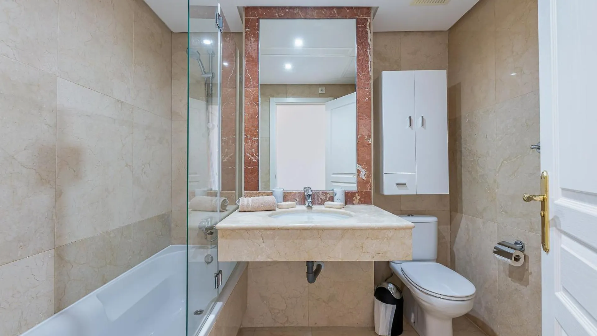 Beautiful Two-Bed Apartment Mijas Golf Humera