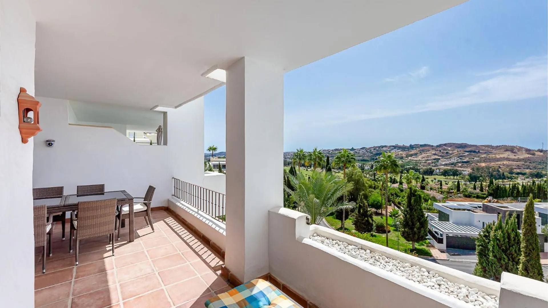 Beautiful Two-Bed Apartment Mijas Golf Humera