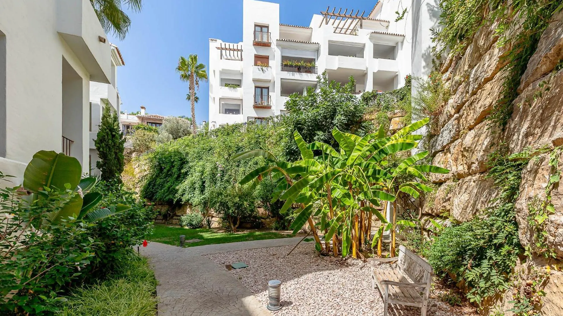 Beautiful Two-Bed Apartment Mijas Golf Humera